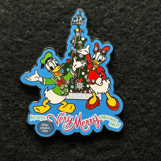 2003 - Donald and Daisy - Very Merry Christmas Party - Tree - LE 2,500 - Disney Pin