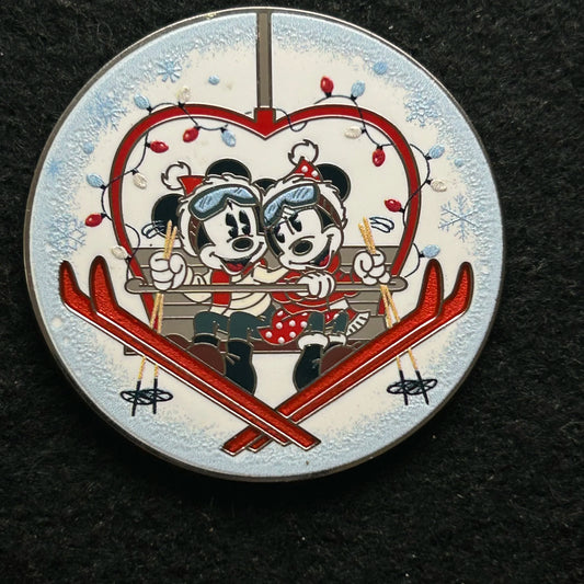 2021 - Mickey and Minnie - Riding Ski Lift - Disney Pin