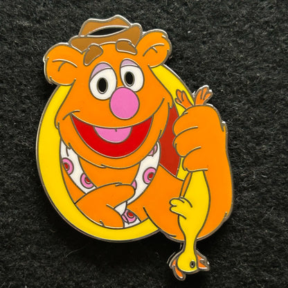 2023 - Fozzie Bear - Holding Rubber Chicken - Muppets - Disney Pin