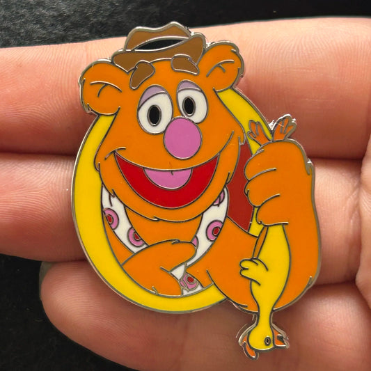 2023 - Fozzie Bear - Holding Rubber Chicken - Muppets - Disney Pin