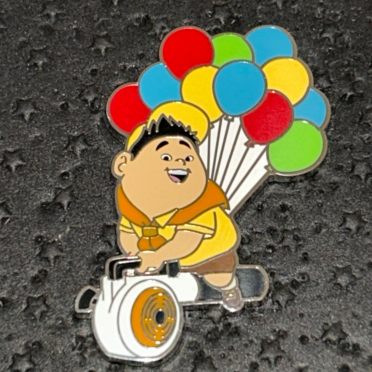 2024 - Russel - Riding Leaf Blower With Balloons - Up - Disney Pin
