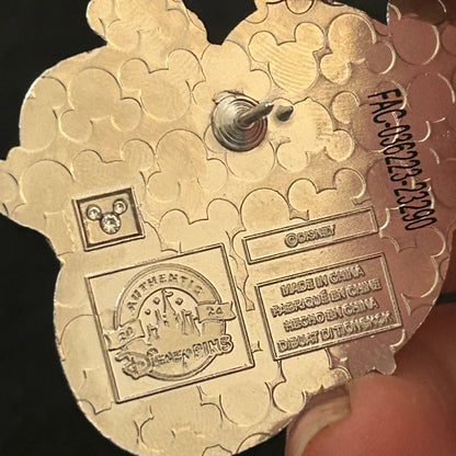 2024 - Chicken Little - Fish Out Of Water - Foam Fingers - Disney Pin