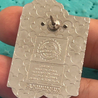 2022 Mickey Mouse thinking pin