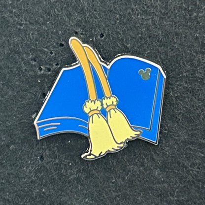 2020 - Broomsticks - Fantasia - Hidden Disney Series - Chaser - Disney Pin