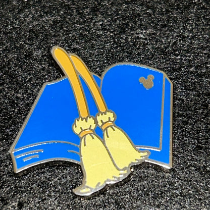 2020 - Broomsticks - Fantasia - Hidden Disney Series - Chaser - Disney Pin