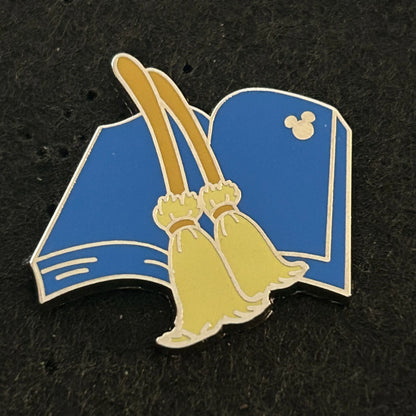 2020 - Broomsticks - Fantasia - Hidden Disney Series - Chaser - Disney Pin