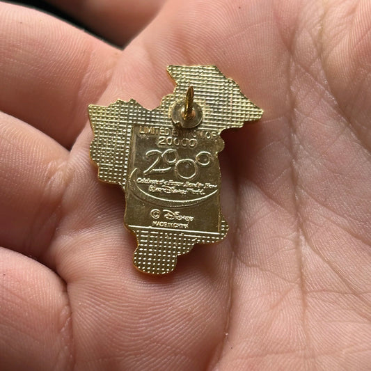 2000 - Winnie the Pooh - Graduate - Math Books in Hand - LE 20,000 - Disney Pin
