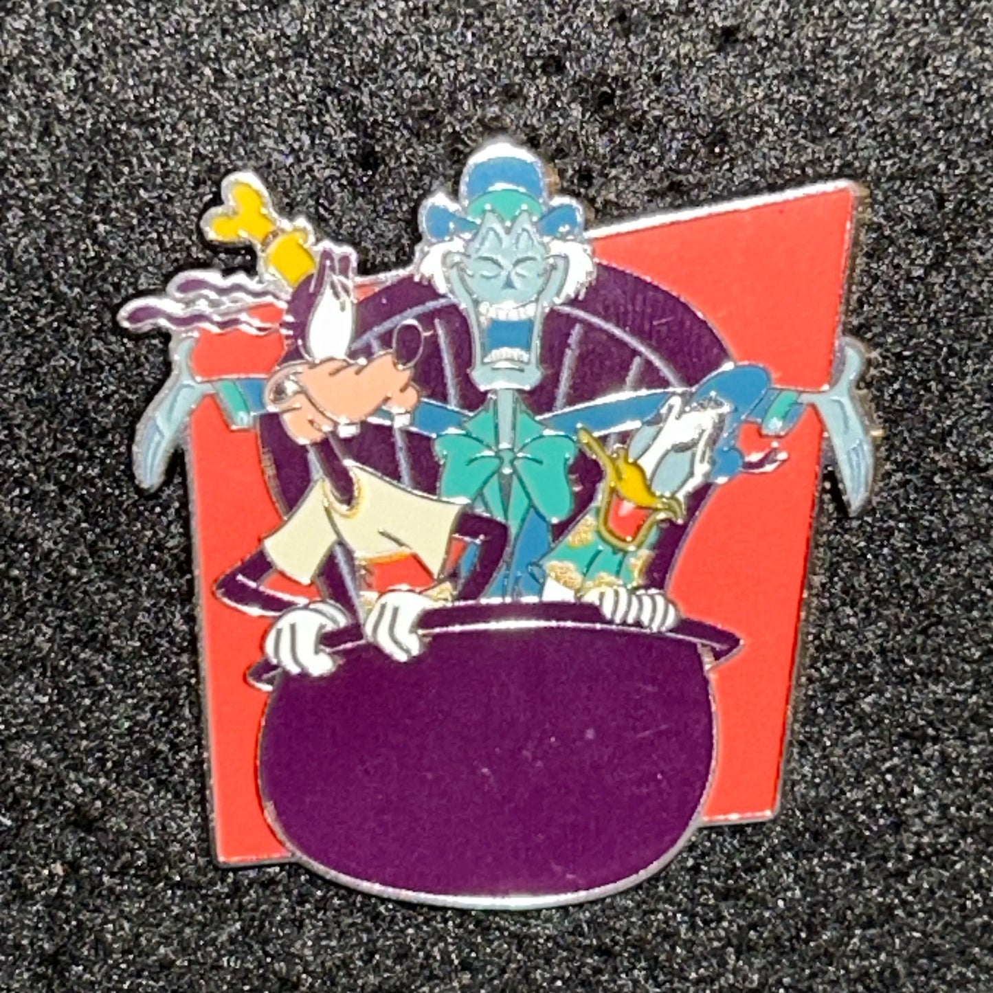 2024 - Goofy - Donald, Hatbox Ghost - Play in the Park - Mystery Pin