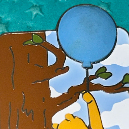 2021 LE Winnie the Pooh Balloon and Honey Tree Pin