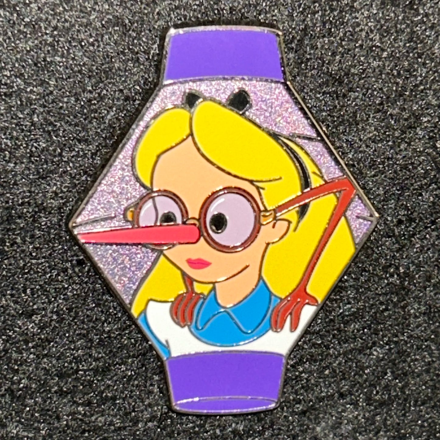 2024 - Alice - Alice in Wonderland - Lantern Mystery Pin
