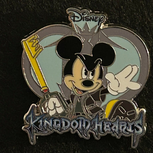 2024 - Mickey Mouse - Holding Key - Kingdom Hearts - Disney Pin