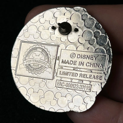 2020 - Aladdin - Smiling - Arms Crossed - Limited Release - Disney Pin