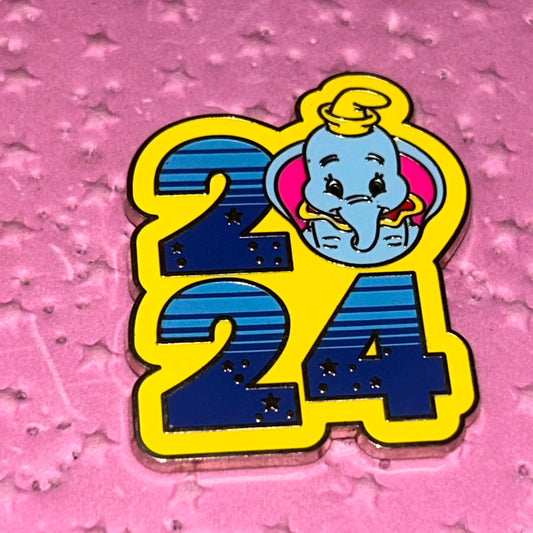 2024 Dumbo Starter Set Pin