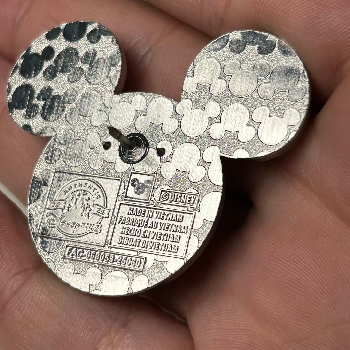 2024 - Pride Mickey - Disney Pin