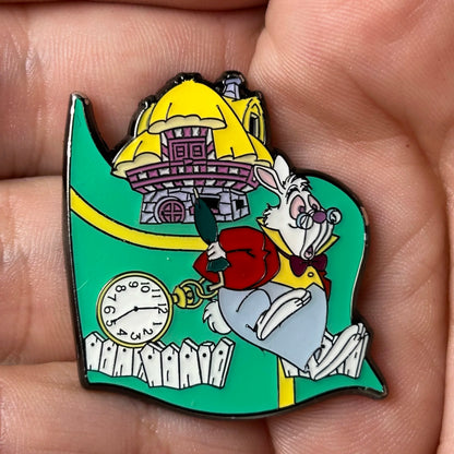 Loungefly - White Rabbit - Alice In Wonderland - Mystery Series - Disney Pin