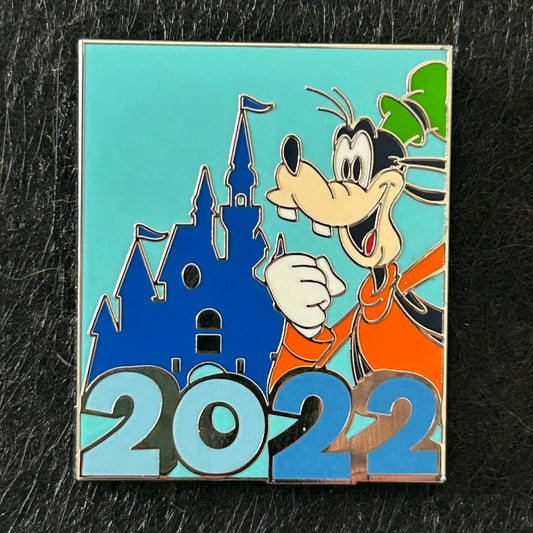 2022 - Goofy - With Castle - Disney Pin