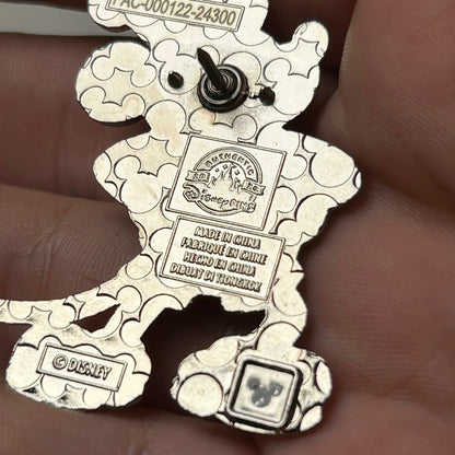 2024 - Steamboat Mickey - Full Body - Disney Pin