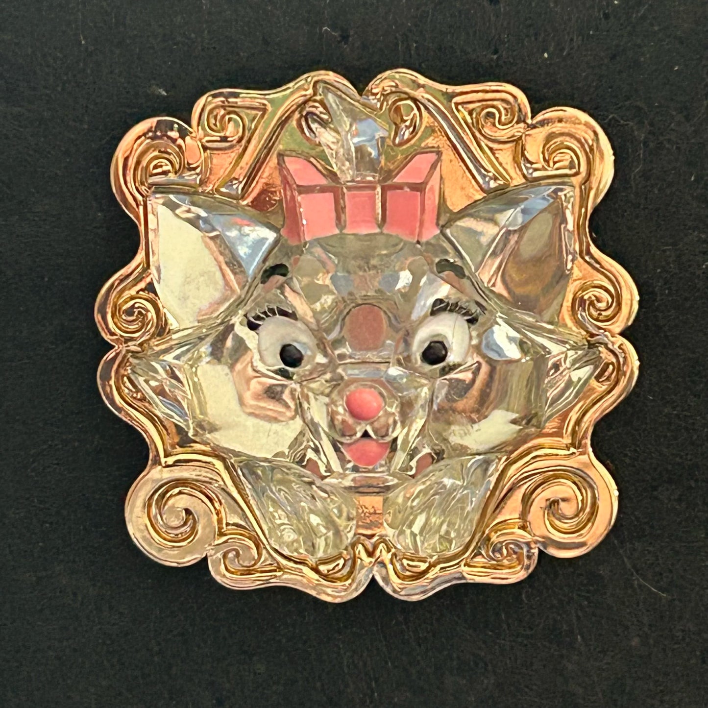 2025 - Marie - Aristocats - 3D - Gemstone - Disney Pin