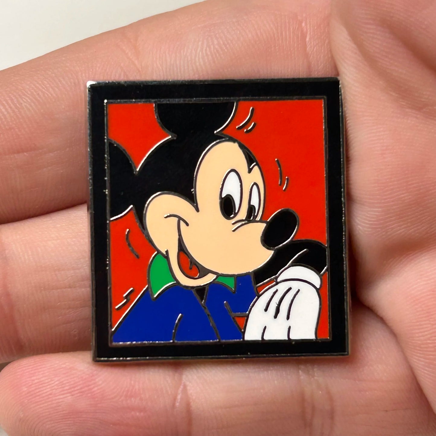 2011 - Mickey Mouse - Red Square - Mystery Series - Disney Pin