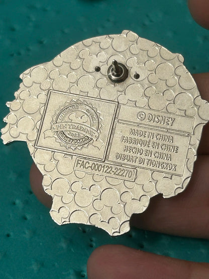 2022 - Pirates of Caribbean- Skeleton Viewing Port Pin