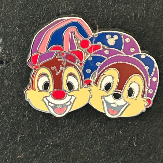 2015 - Chip and Dale - Mardi Gras - Hidden Mickey - Disney Pin