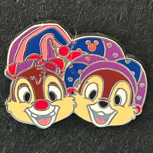 2015 - Chip and Dale - Mardi Gras - Hidden Mickey - Disney Pin