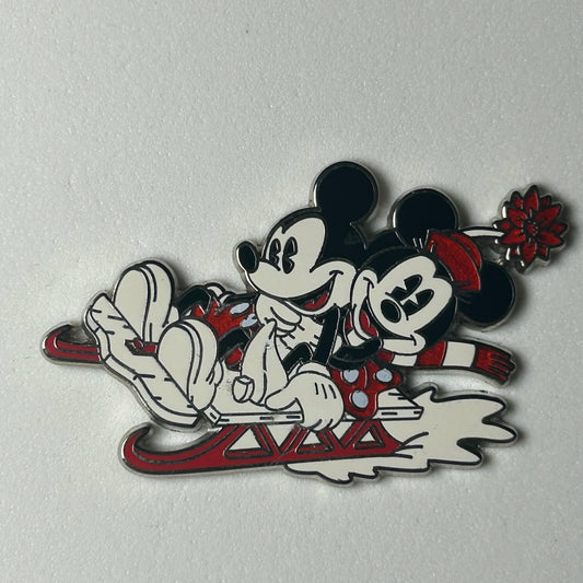 2013 - Minnie And Mickey - Sledding - Disney Pin