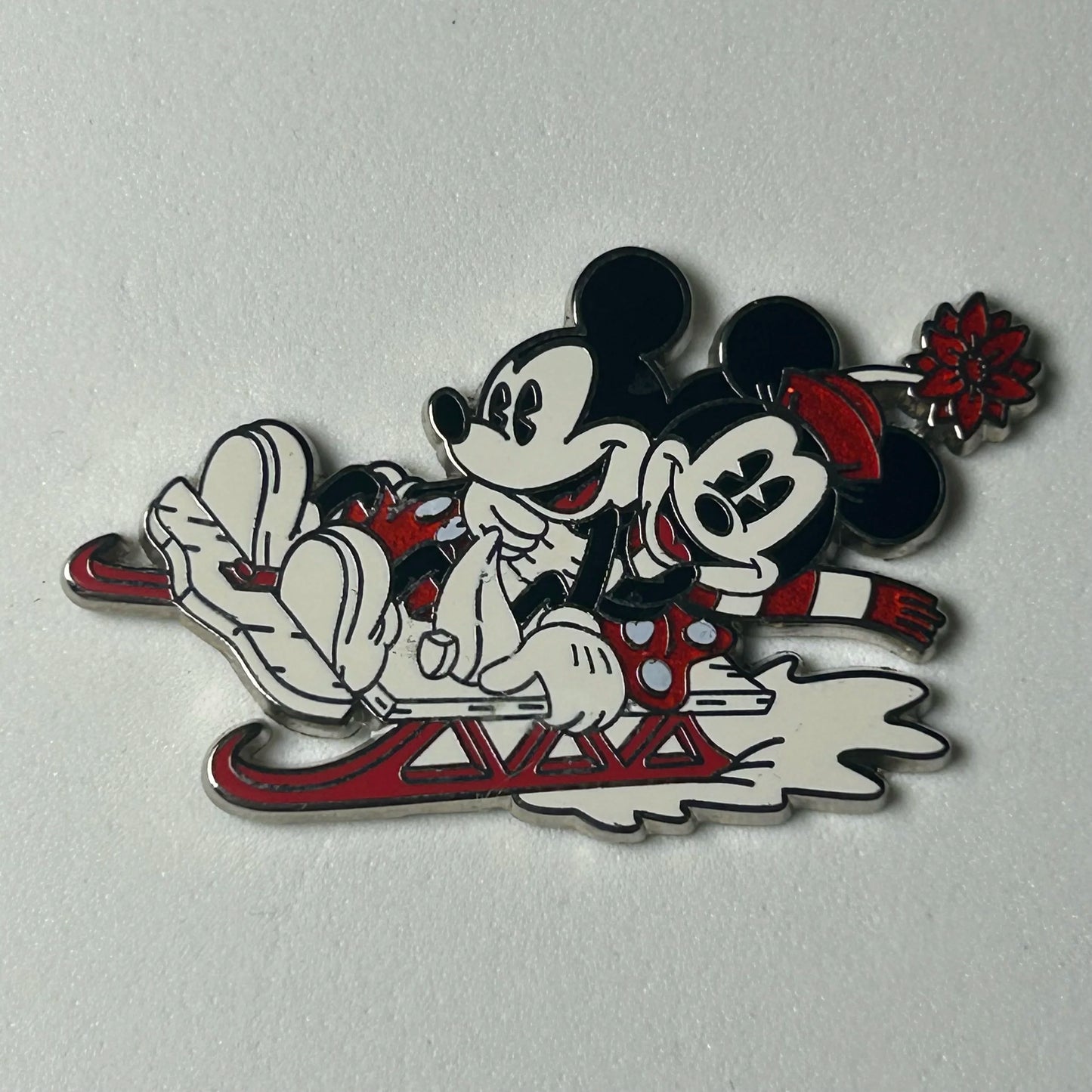 2013 - Minnie And Mickey - Sledding - Disney Pin