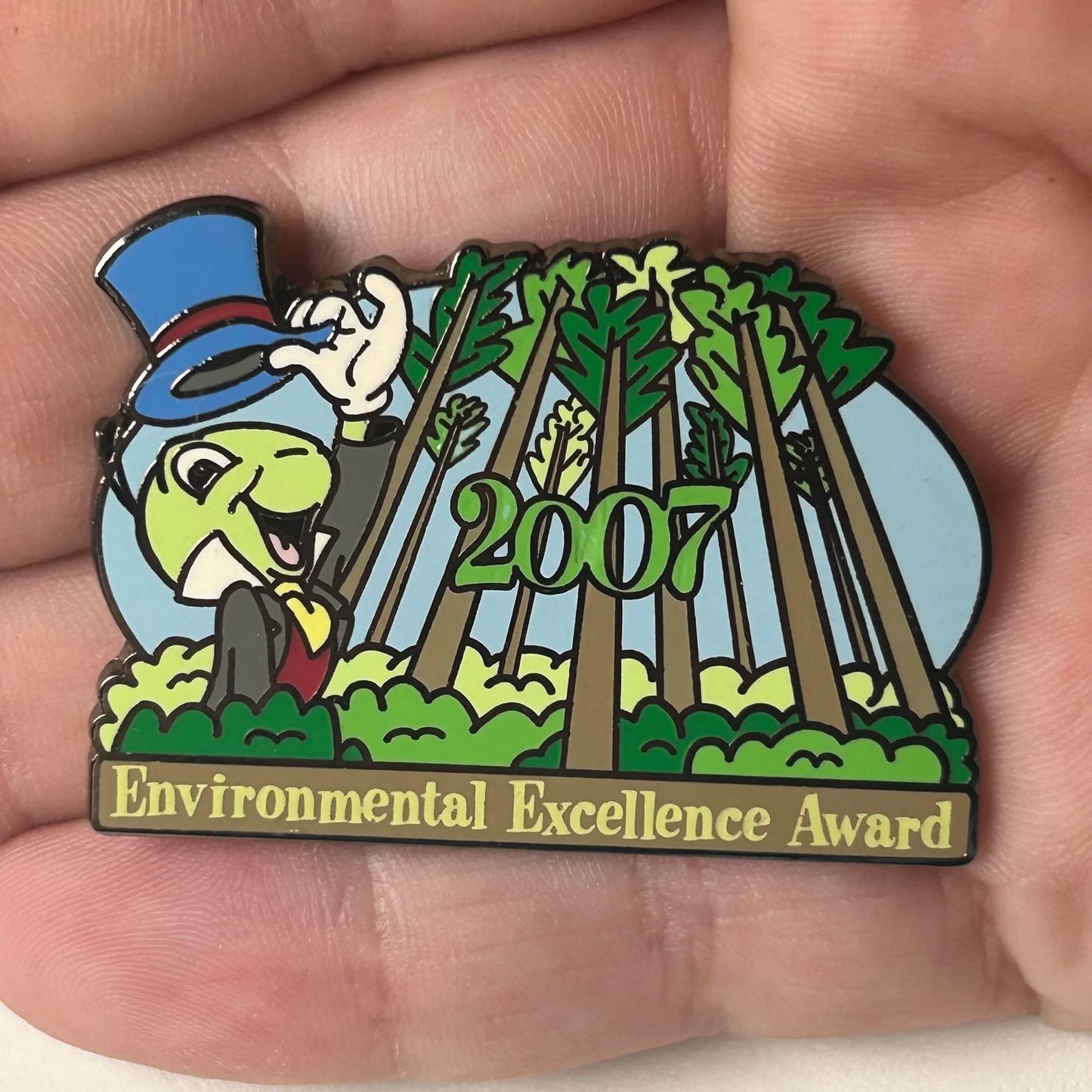 2007 - Jiminy Cricket - Environmental Excellence Award -  LE 350 - Cast Exclusive - Disney Pin   **This Pin Has Been Heavily Weathered