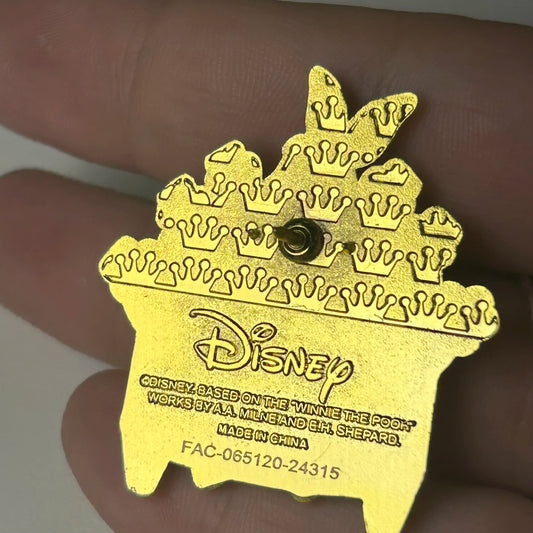 Loungefly - Rabbit Carrot Throne - Winnie The Pooh - Disney Pin