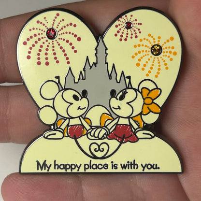 2017 - Minnie and Mickey - Holding Hands - My Happy Place is With You - Disney Pin