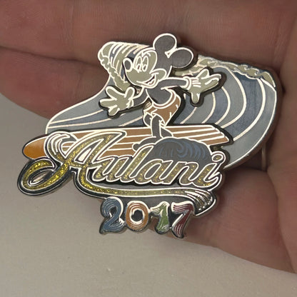 2017 - Mickey Mouse - Surfing - Aulani - DVC - Disney Pin on Pin