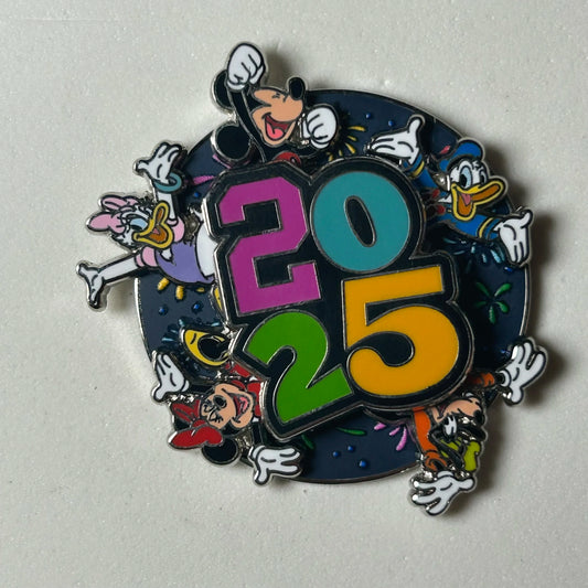 2025 - Mickey, Minnie, Goofy, Donald and Daisy - Spinner - Disney Pin