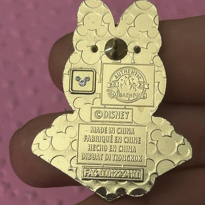 2024 - Daisy Duck - Character Fans - Disney Pin
