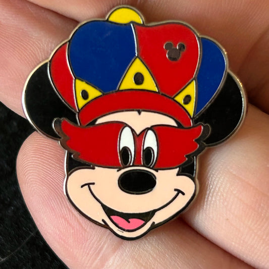 2015 - Mickey Mouse - Mardi Gras - Hidden Mickey - Disney Pin