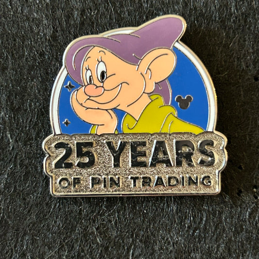 2025 - Dopey - 25 Years of Pin Trading - Hidden Disney - Pin