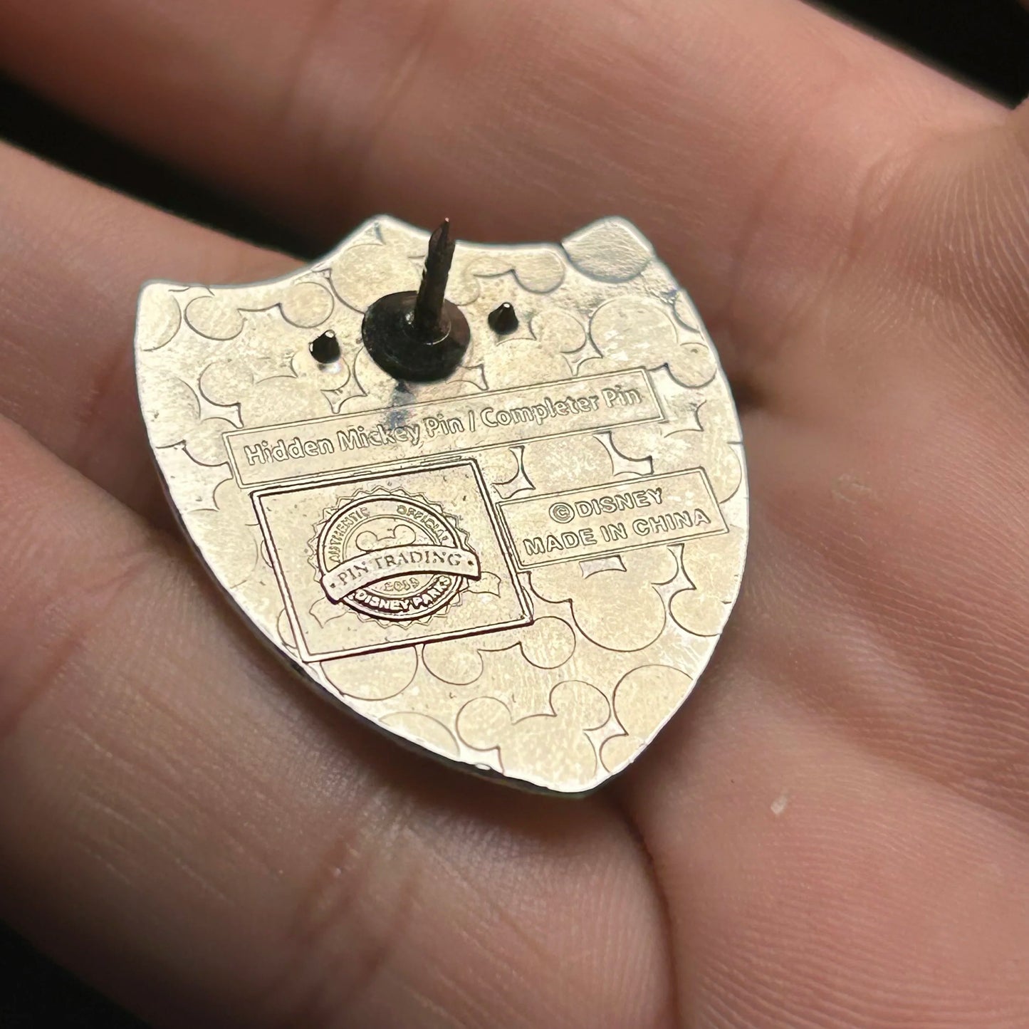 2013 - Dale - American Flag - Badge - Hidden Mickey - Completer - Disney Pin