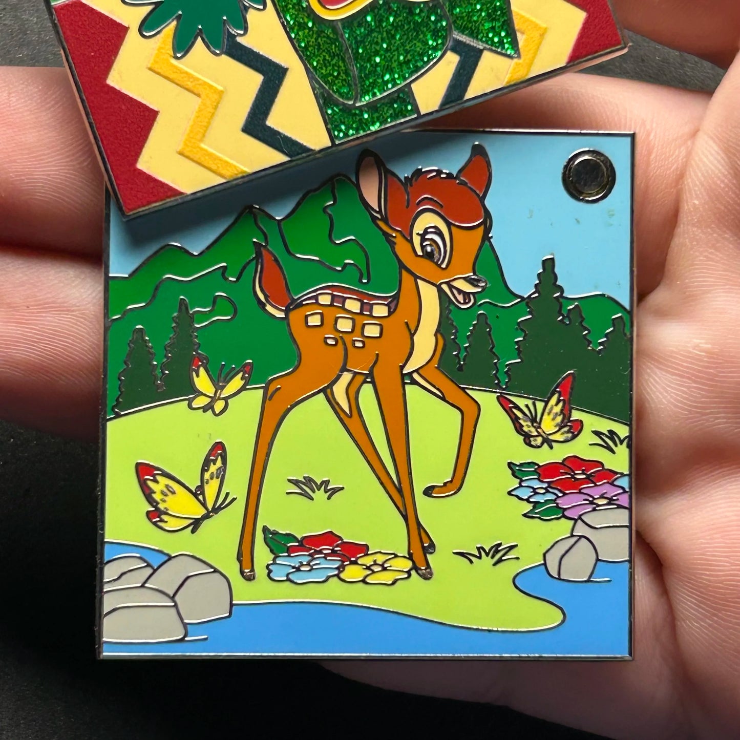 2024 - Bambi - Fort Wilderness - Flip Open - LE 2,000 - Christmas Series - Disney Pin