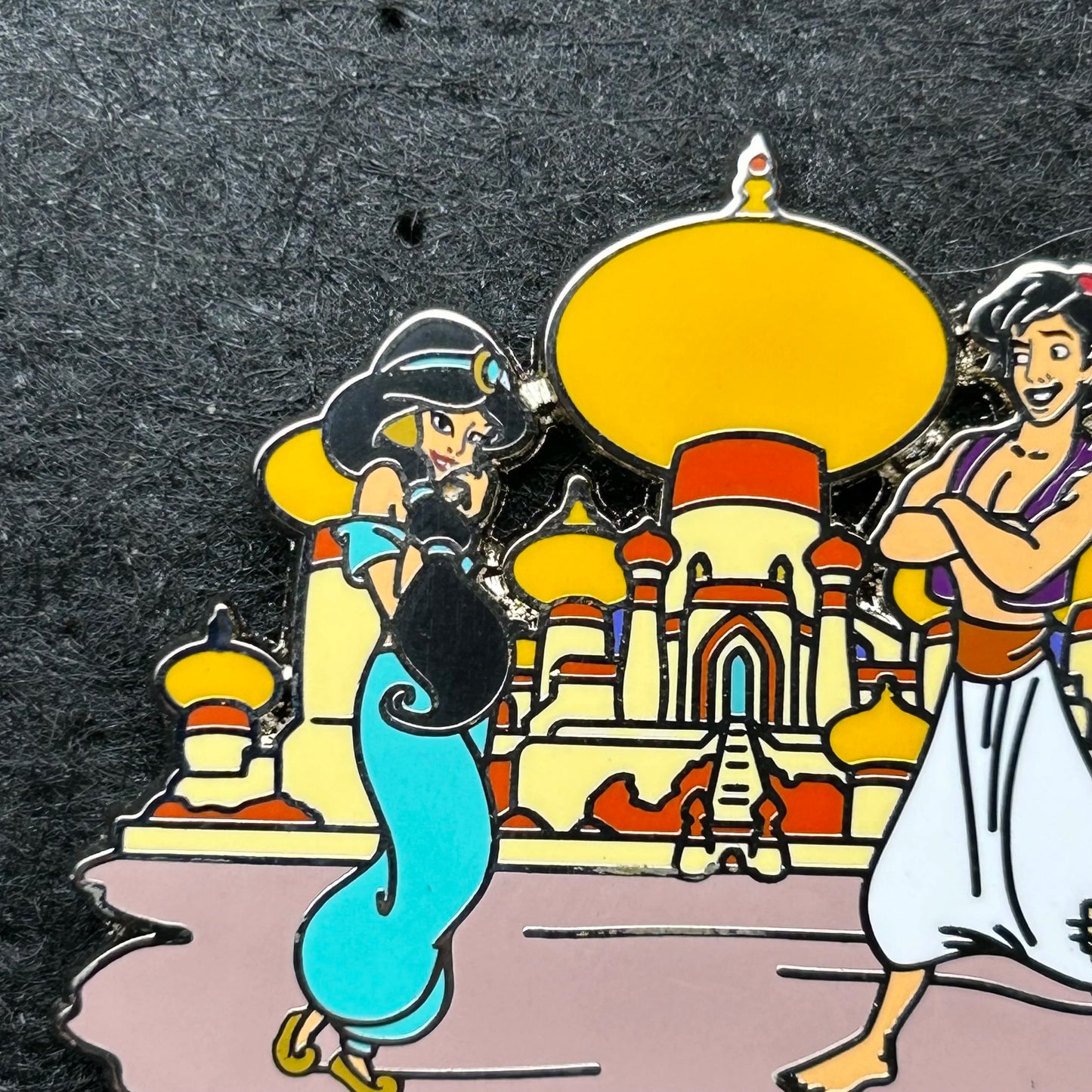 2024 - Jasmine and Aladdin - Booster Series - Disney Pin