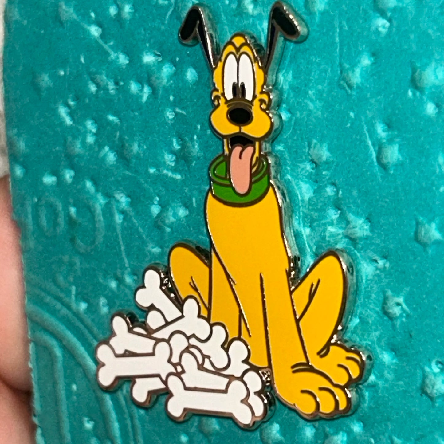 2024 - Pluto - Dog and Bones - Disney Pin