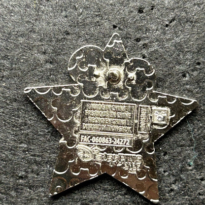 2025 - Mickey Mouse - Pin Trader - Green Star - Starter Series - Disney Pin