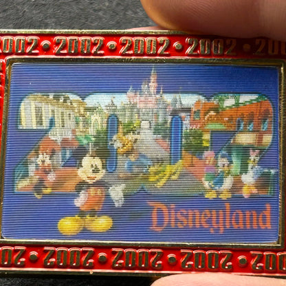 2002 - Mickey, Minnie, Donald, Daisy, Goofy, and Pluto - DLR - LE 2002 - Lenticular - Disney Pin