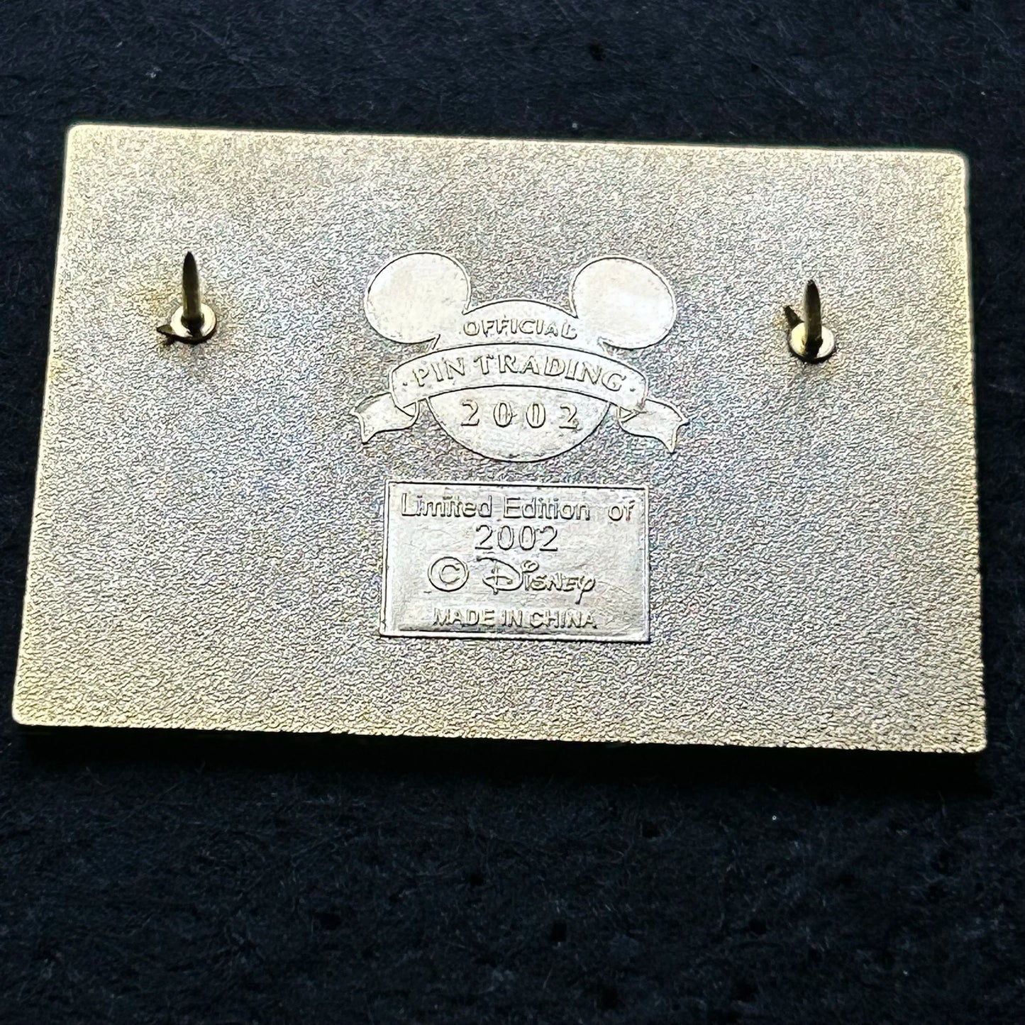 2002 - Mickey, Minnie, Donald, Daisy, Goofy, and Pluto - DLR - LE 2002 - Lenticular - Disney Pin