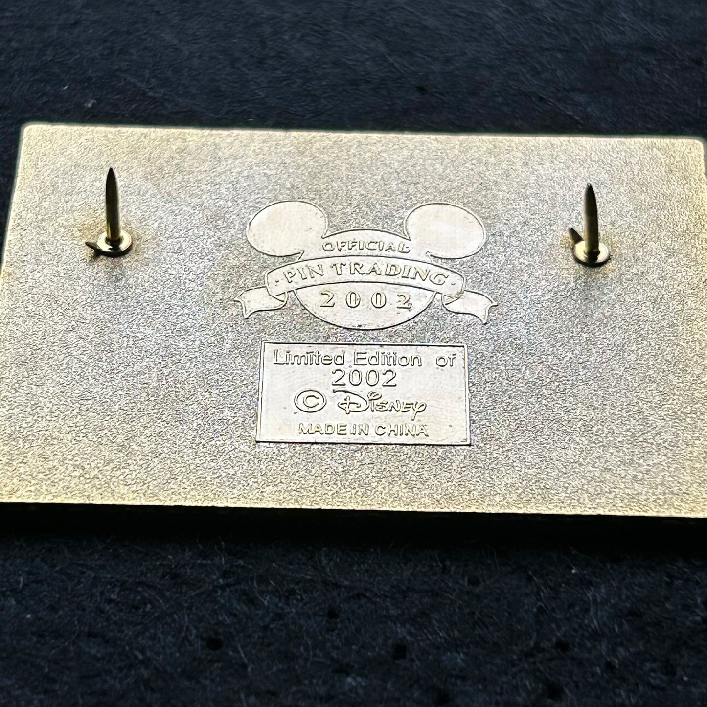 2002 - Mickey, Minnie, Donald, Daisy, Goofy, and Pluto - DLR - LE 2002 - Lenticular - Disney Pin