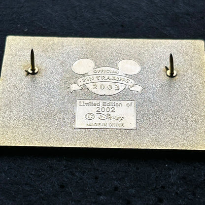2002 - Mickey, Minnie, Donald, Daisy, Goofy, and Pluto - DLR - LE 2002 - Lenticular - Disney Pin