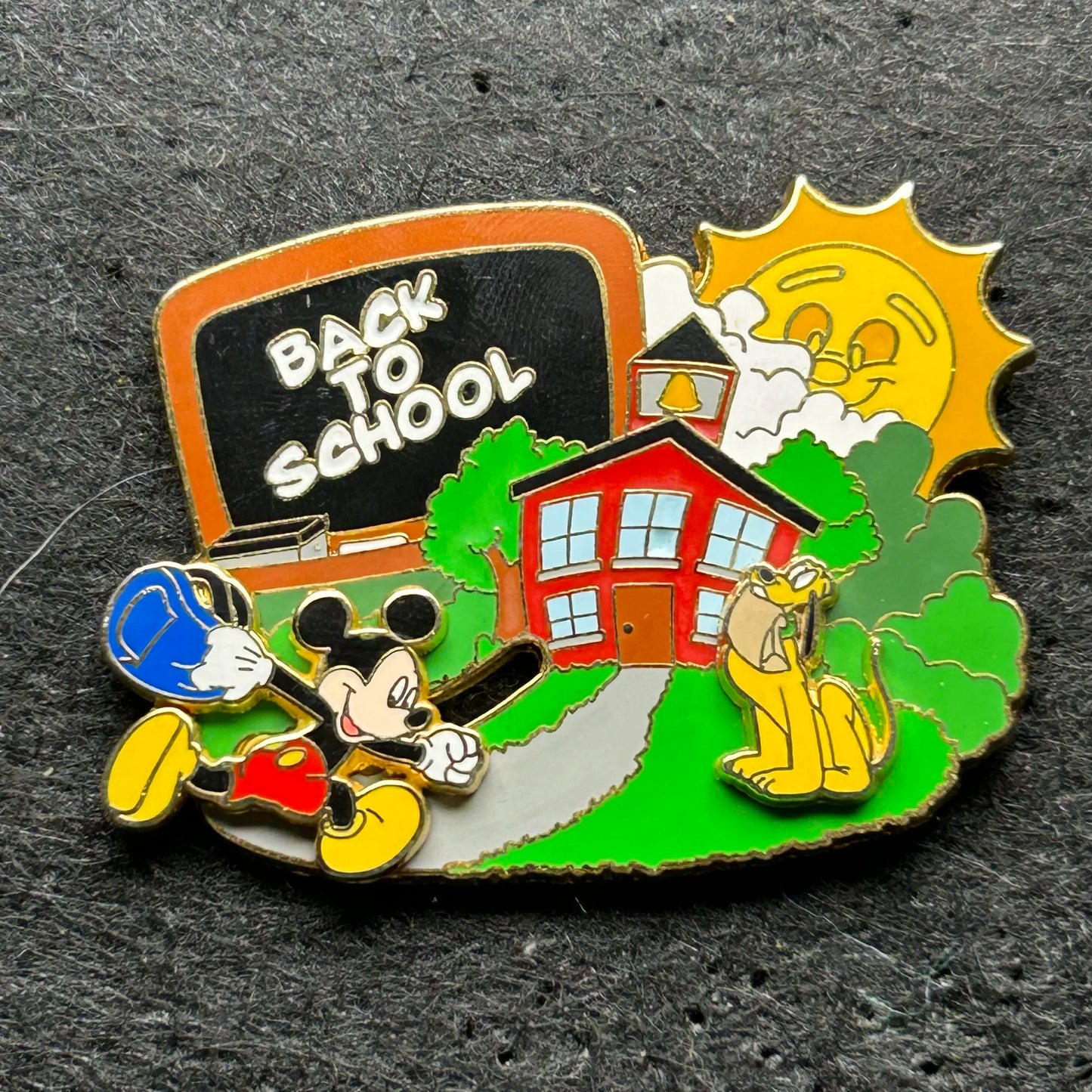 2001 - Mickey and Pluto - Back To School - LE 3,500 - Slider - Disney Pin
