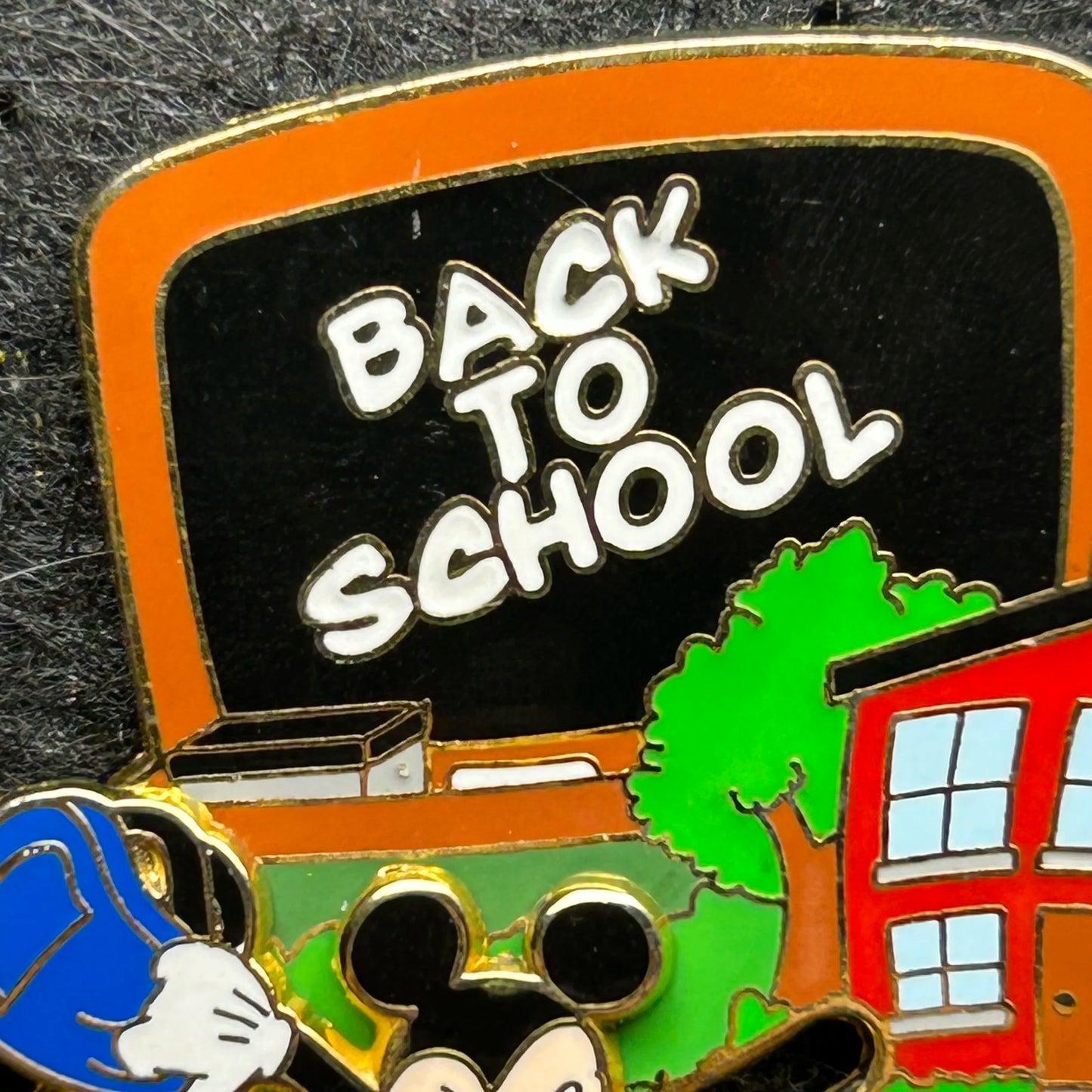 2001 - Mickey and Pluto - Back To School - LE 3,500 - Slider - Disney Pin