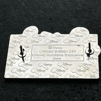 2003 - Disney Auctions - Shy Mickey Mouse - LE 250 - Disney Pin