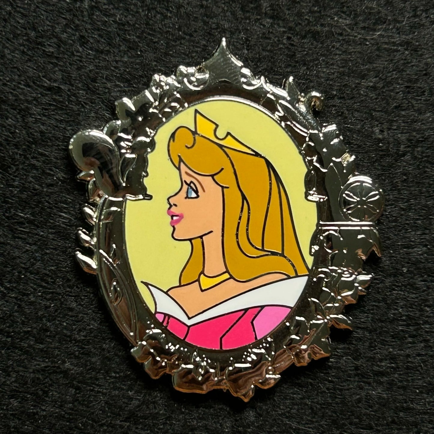 2024 - Aurora Portrait - Sleeping Beauty -Disney Pin
