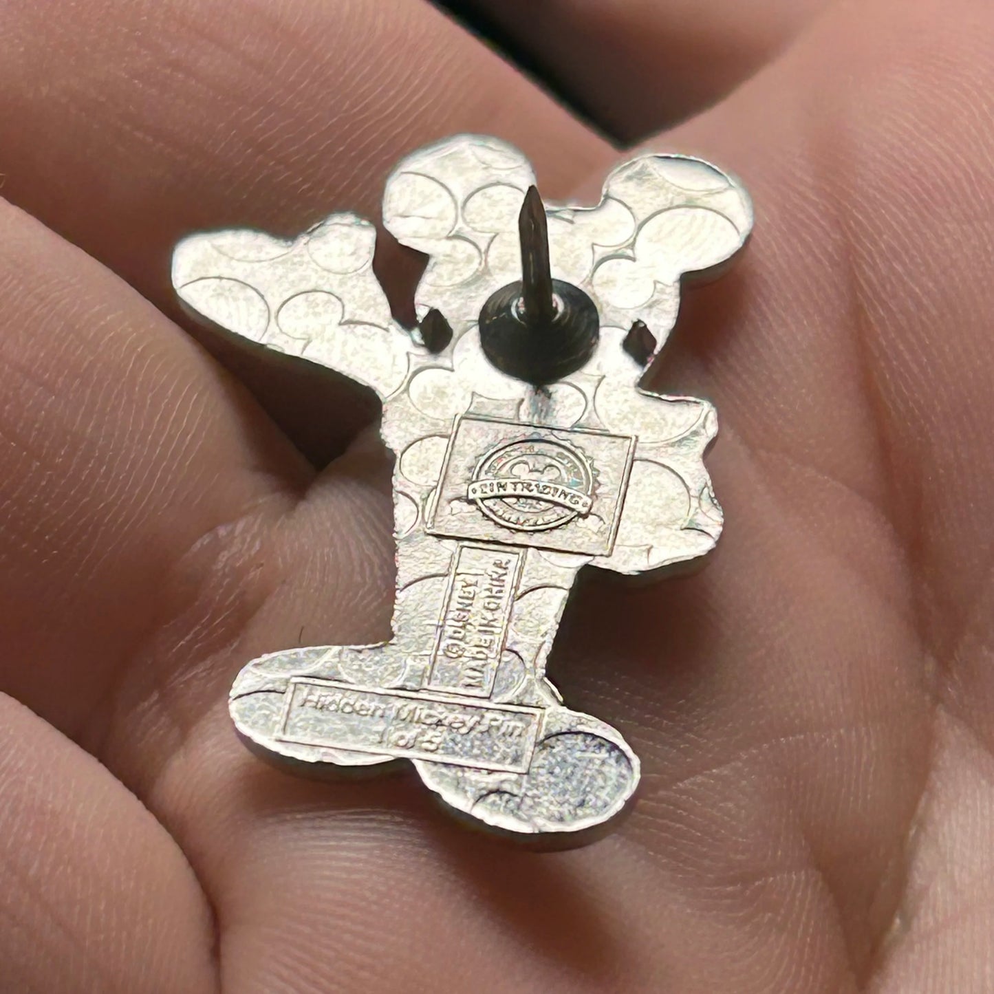 2016 - Mickey Mouse Pin Traders - Hidden Disney - Disney Pin
